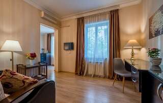 Отель Iliani Hotel Тбилиси Люкс-2