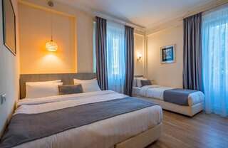 Отель Iliani Hotel Тбилиси Стандартный двухместный номер с 2 отдельными кроватями-8