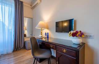 Отель Iliani Hotel Тбилиси Стандартный двухместный номер с 2 отдельными кроватями-16